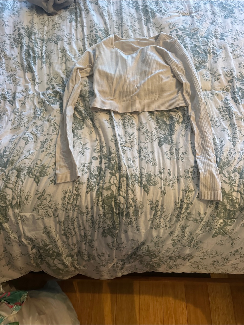 Cropped Ribbed Long-Sleeve Top - Cream
